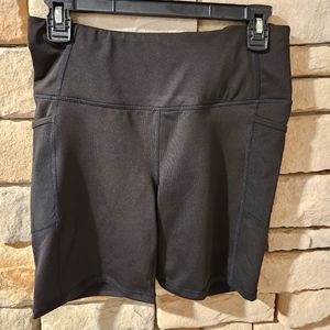 Gaiam Black High Rise Yoga Shorts Size Medium